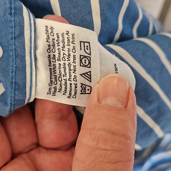 Eddie Bauer Blue and White Striped Dress Shirt - Picture 4 of 4